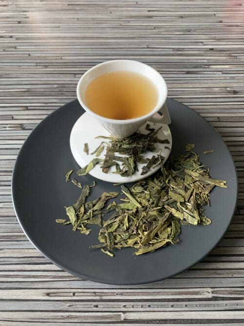 Grüner Tee China Lung Ching k.b.A. grüntee drachenbrunnentee