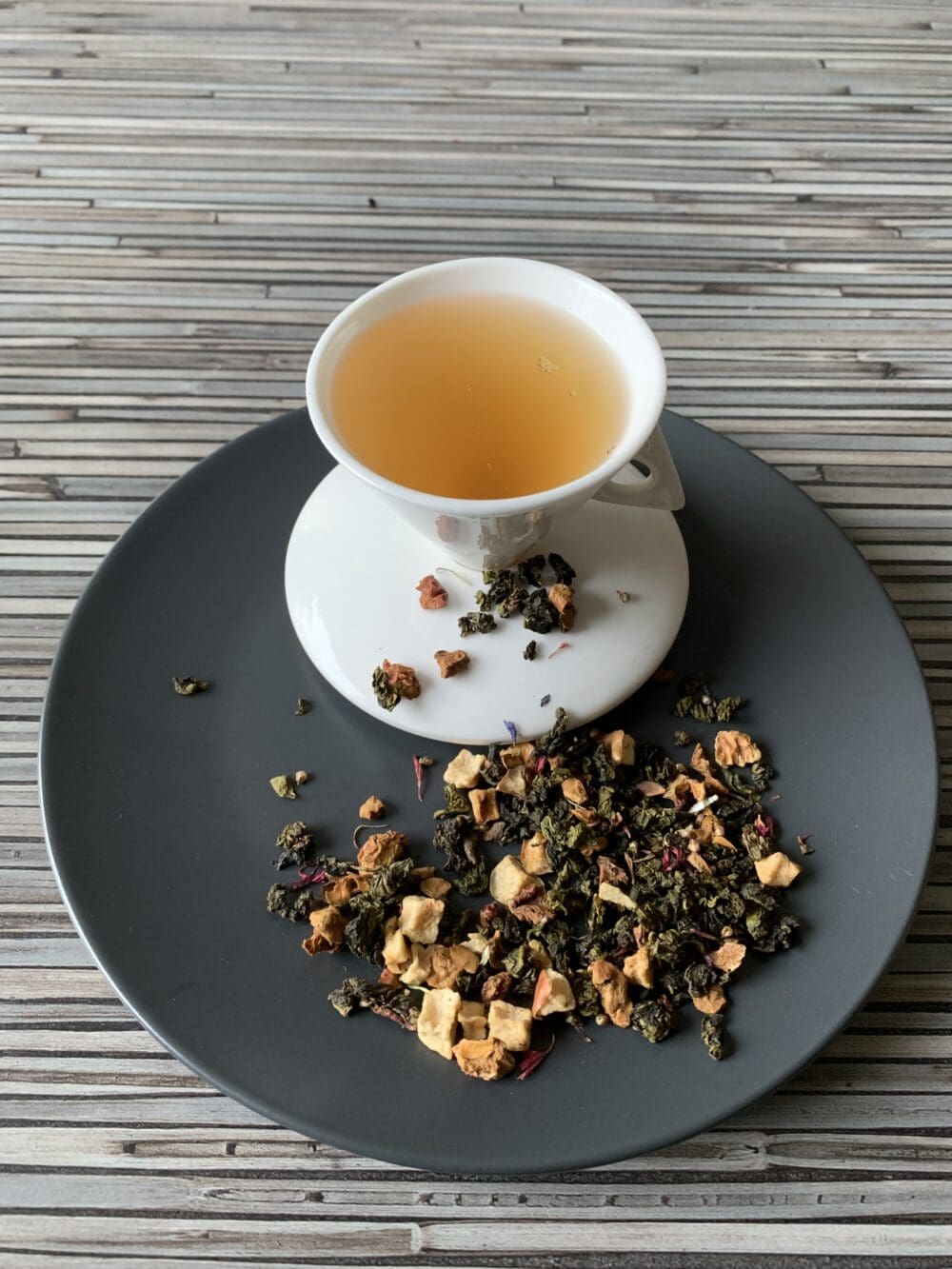Halbfermentierte Teemischung Oolong Holler die Holunderfee teesortee tee