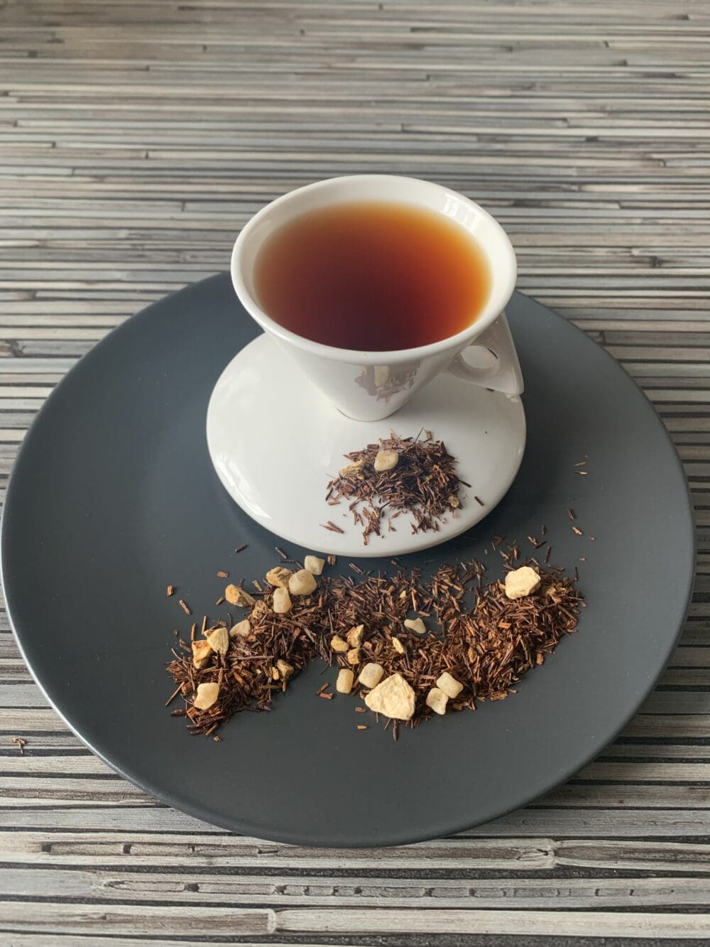 Rotbuschteemischung Ingwer Zitrone rooibosh tea tee teesorte rotbsusch