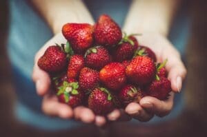 Eistee mit Fruity Strawberry teesorte tee erdbeertee