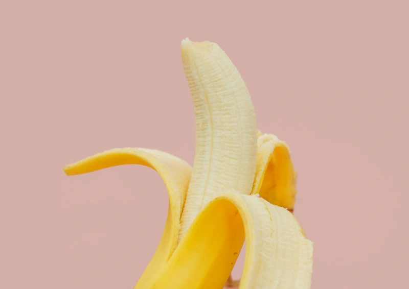 Bananen sind hier Bestandteil im Tee Früchtetee Banane Erdbeer Bergamotte