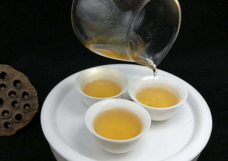 Gibt es wirklich gelben Tee - Gelber Tee wird eingeschnekt