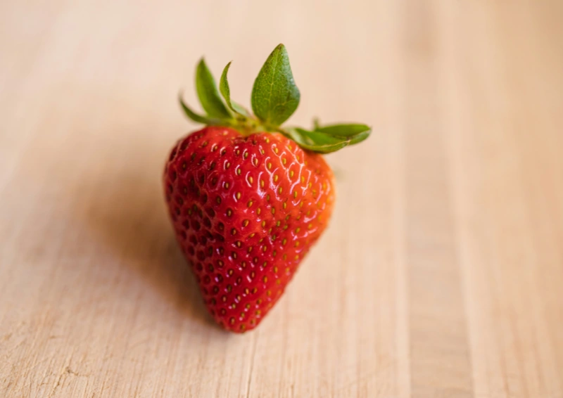Grüntee Erdbeerkuchen sit mit wundervollem Geschmack von Erdbeeren