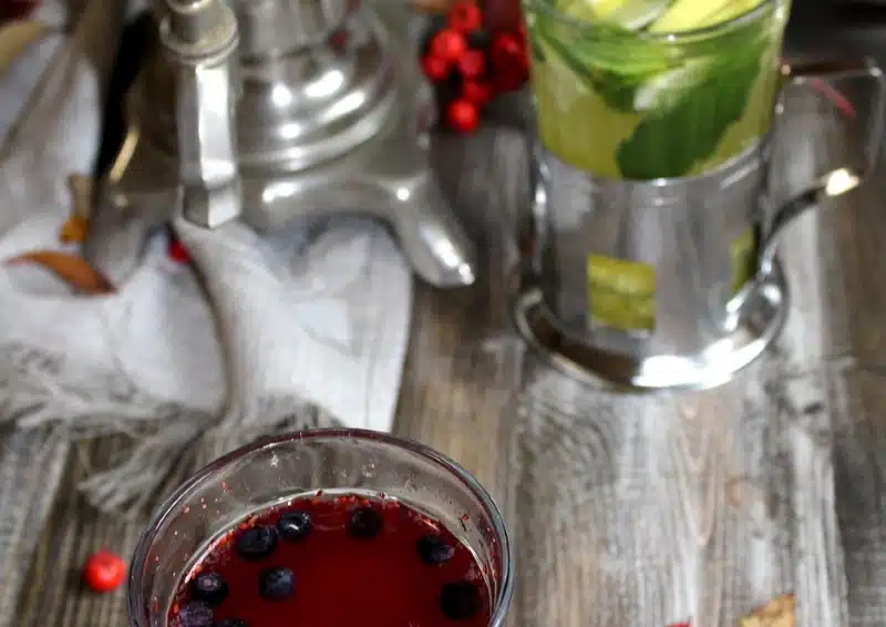 Samowar mit Teeglas zur Teezubereitung in Afghanistan