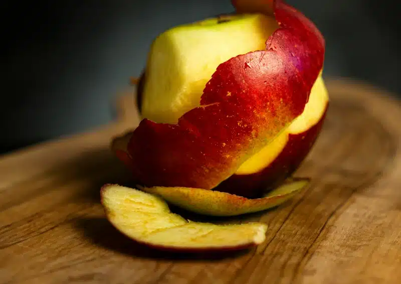 Frische Äpfel dominieren den Früchtetee Alles in Apfel