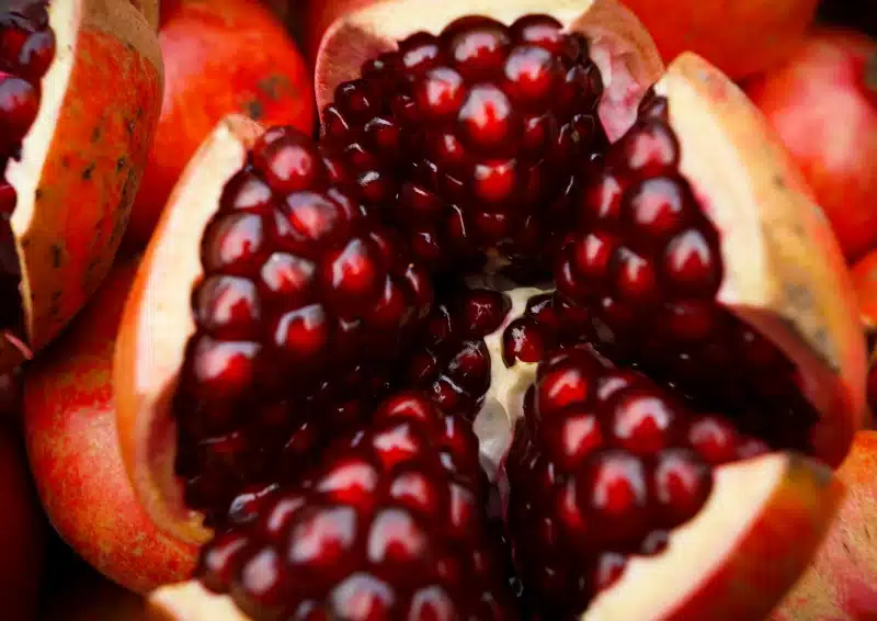 Frische Granatapfelkerne für den Tee Früchtetee Liebestee