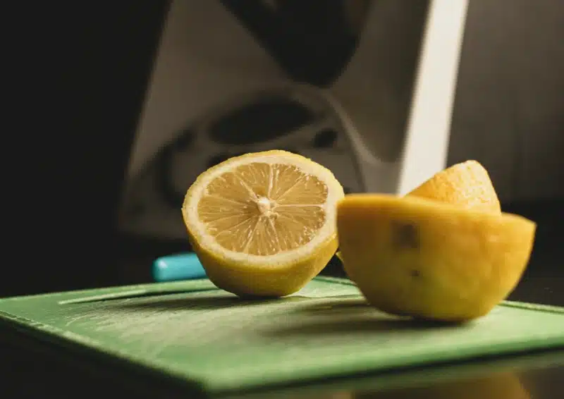 Frische Zitronen sind im Früchtetee Sonnentee® Zitruszauber