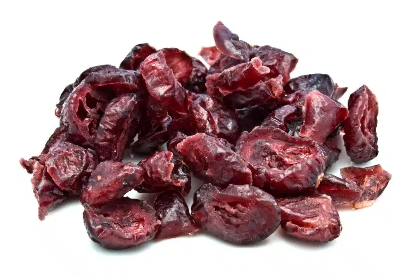 Früchtetee Cranberries Grenadine ist mit roten Cranberries