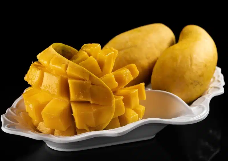 Frische geschnittene Mangos im Früchtetee Happy Mango 