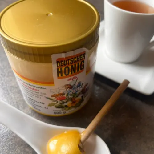 Honig Glas für klassischen Teegenuss