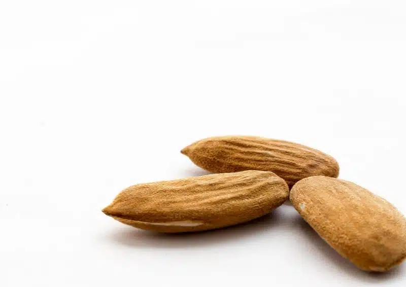 Mandeln sind in dem Früchtetee Kandierte Mandel