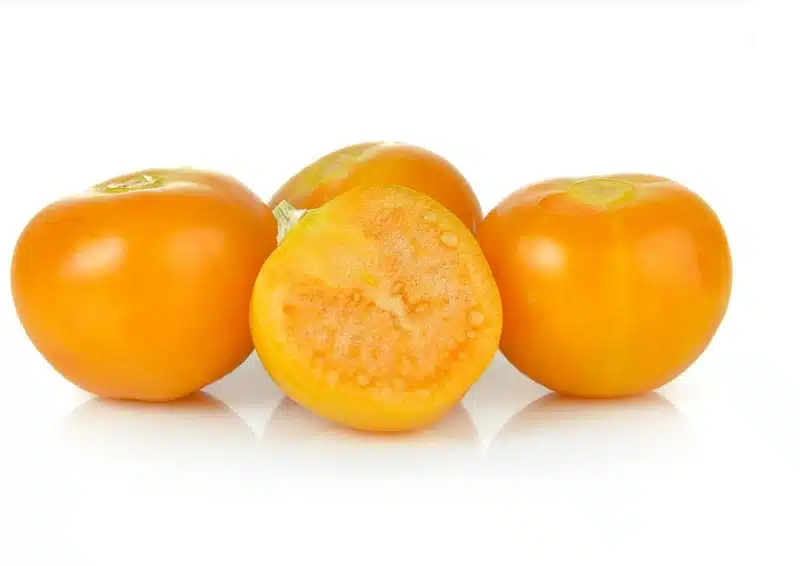 Frische Naranquilla, auch Lulo genannt für Früchtetee Naranquilla Banane