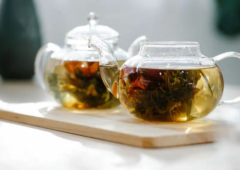 Blooming Tea Sunflower zwei Teekannen mit dem Erblühtee