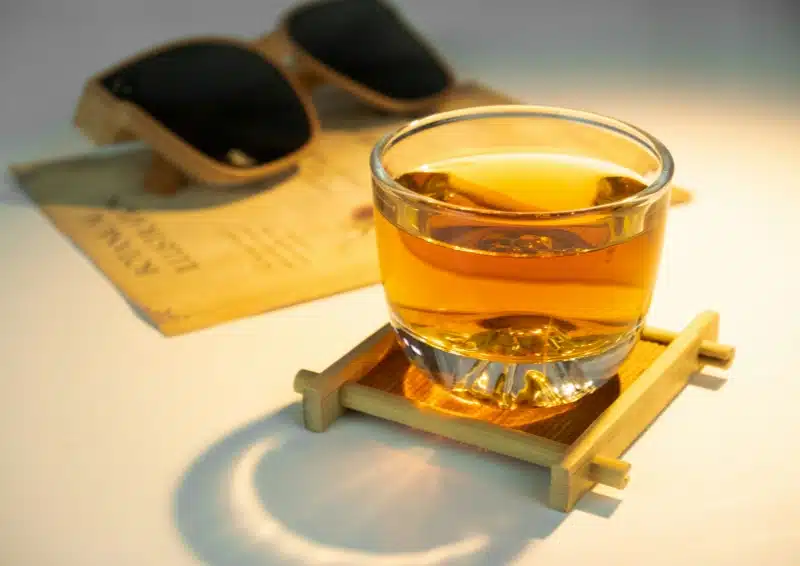 Feinster Oolong Shuixian Dancong Milanxiang Tee im Glas