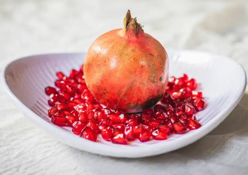 Granatapfel und seine Kerne für Weißer Tee Granatapfel Magnolia