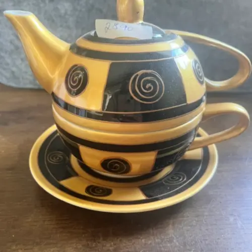Tea for One Wiener Gold